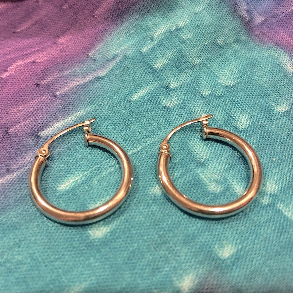 14K White Gold Hoop Earrings